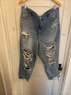 American Eagle Light Blue Curvy Stretch Denim Jeans